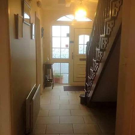 Brownes 4* Emlagh East