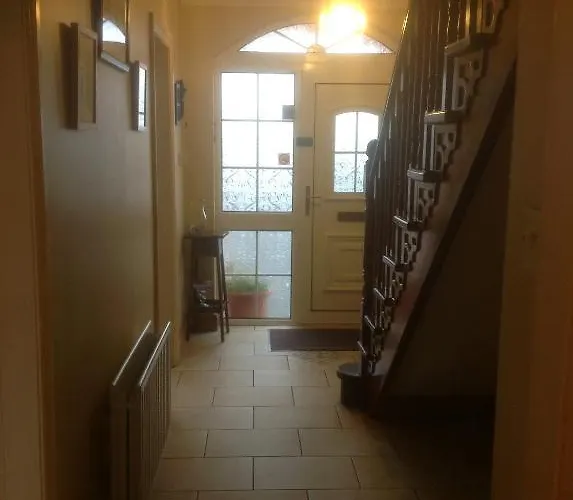 Alojamento de Acomodação e Pequeno-almoço Brownes 4*